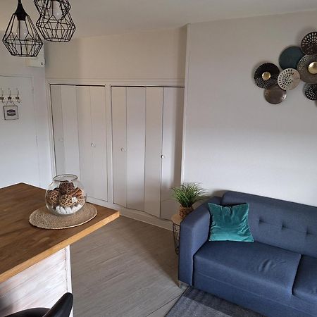Appartement F2 Centre-Ville Issoire Avec Jolie Vue Exterior foto